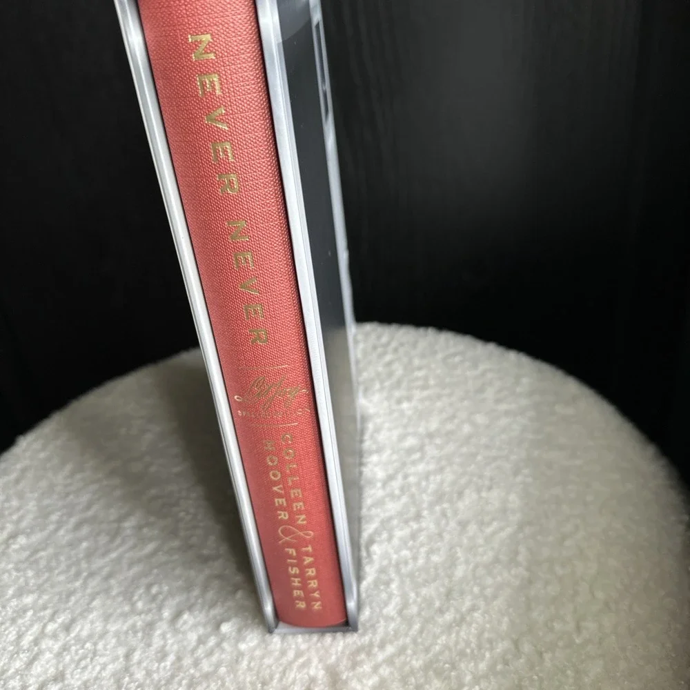 Signed Litjoy Exclusive Never Never Colleen Hoover Tarryn Fisher Deluxe Slipcase